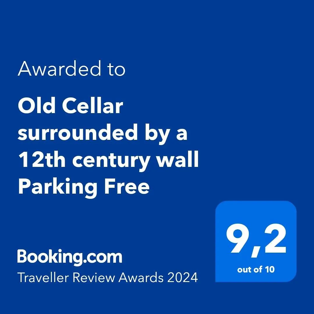 Old Cellar Surrounded By A 12Th Century Wall Parking Free Jerez de la Frontera 0*,